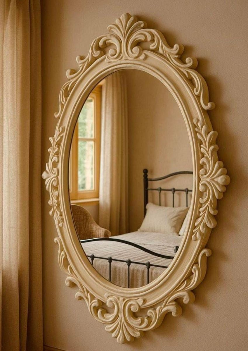 Mirror — photo 2 of 5